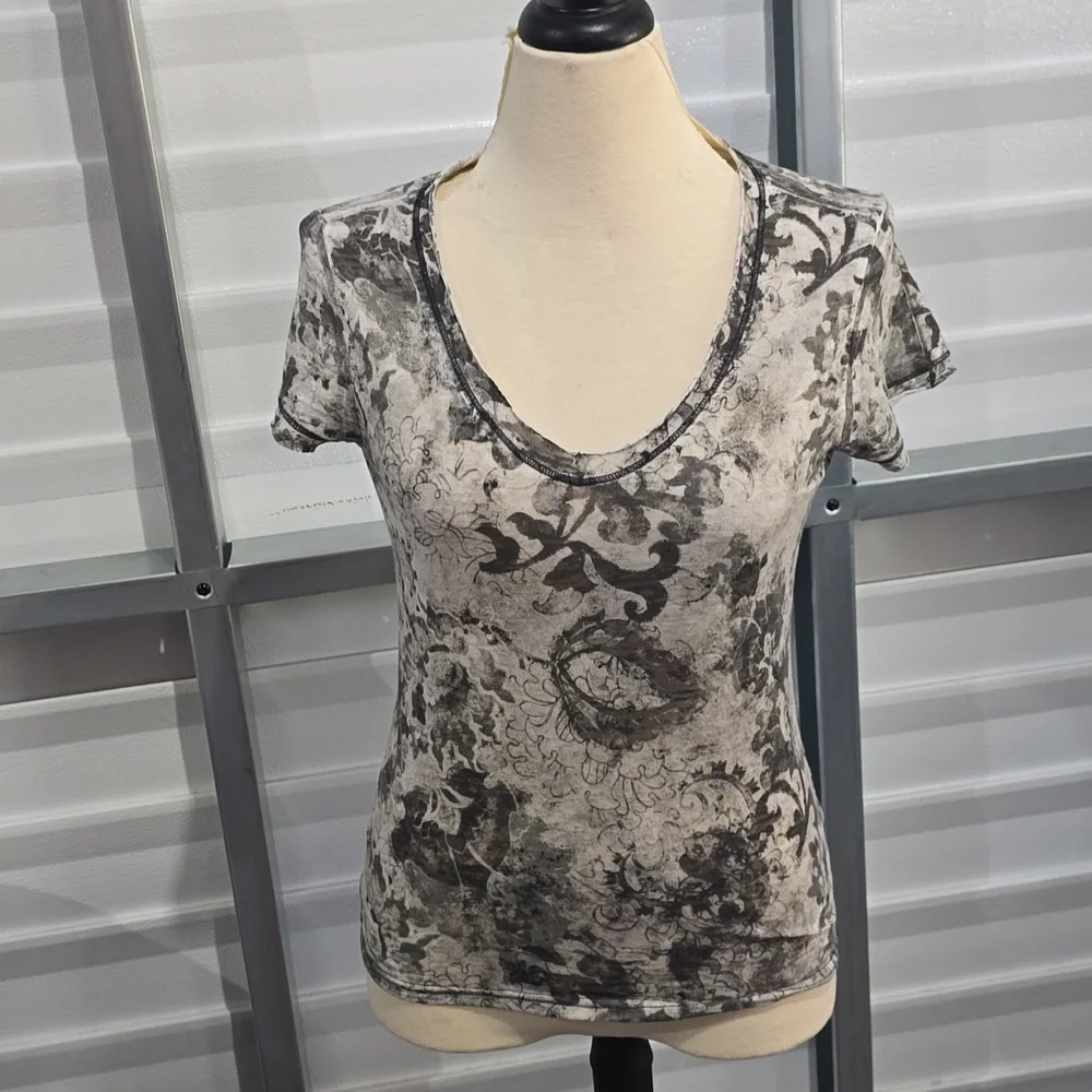 The North Face Gray Print T-shirt Size S/P - Picture 1 of 13
